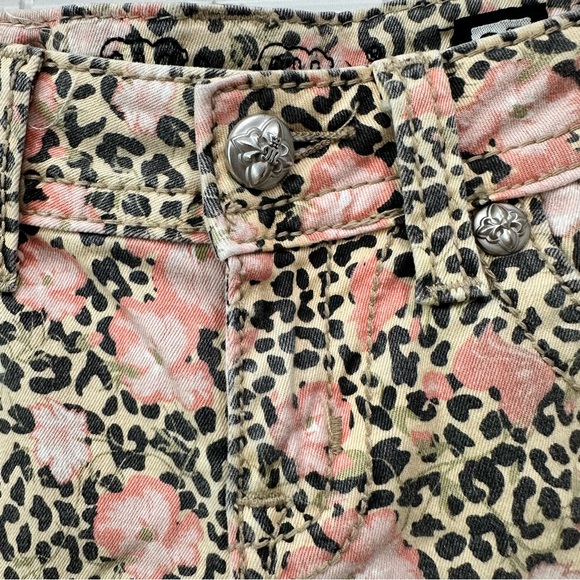 Miss Me Jeans Shorts Low Rise Hibiscus Floral Leopard Print Cut Off Denim 25 - Picture 2 of 16